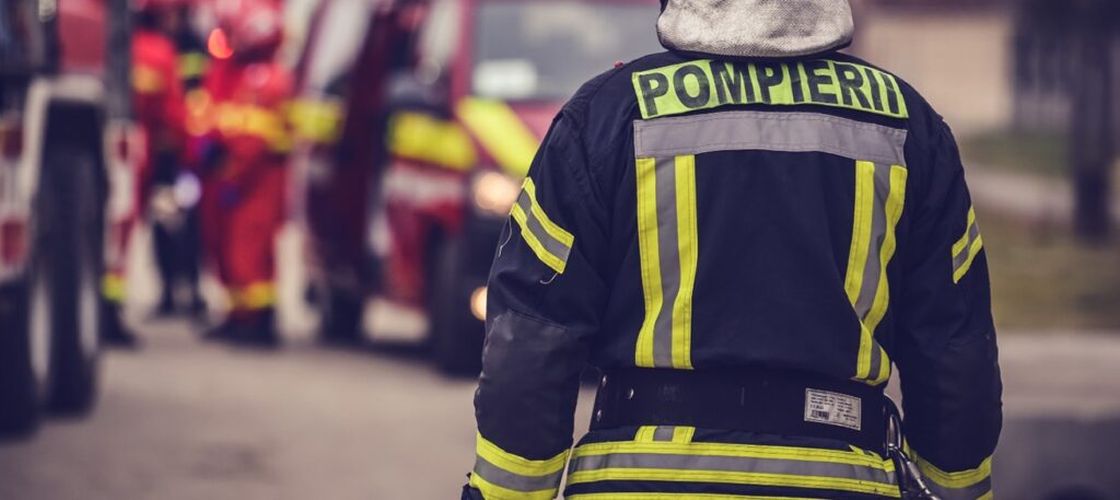 Incendiu la restaurantul „La Cocoșatu” din București / 20 de persoane evacuate, focul a fost localizat
