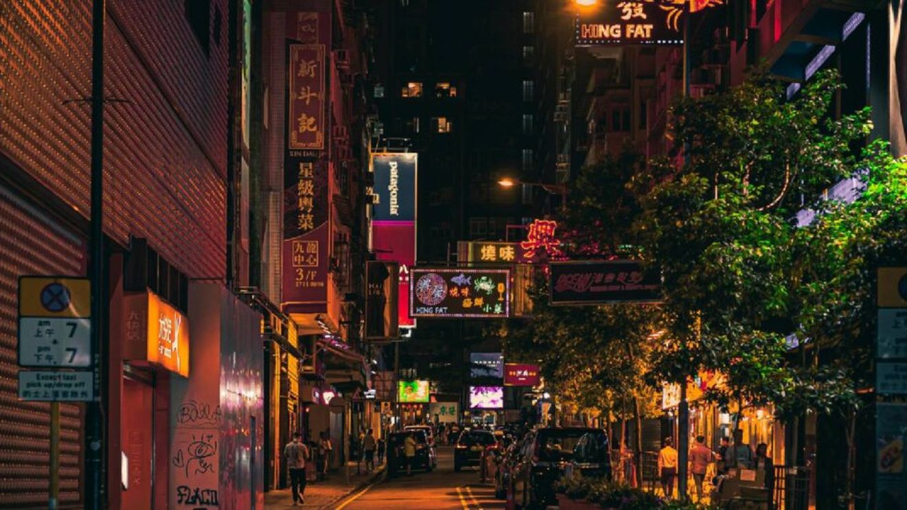 Hotelurile de lux din China vând mâncare stradală pentru a compensa scăderea veniturilor