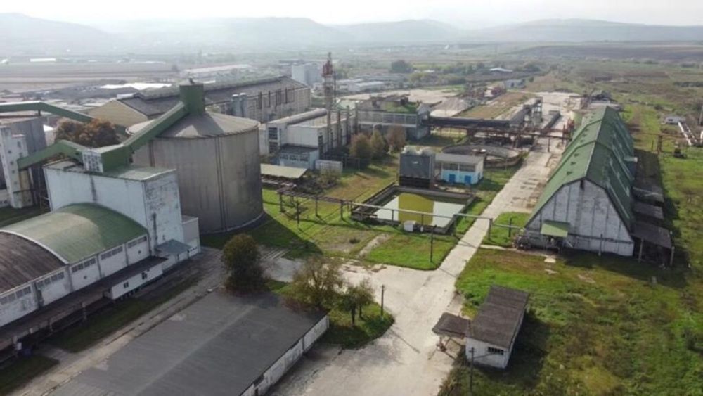 Conducerea Fabricii de zahăr Luduș, acuzată de unii fermieri că nu respectă contractul și oferă sume mai mici pe tona de sfeclă/În replică, patronatul fabricii spune că este „o chestiune economică, între două firme private”