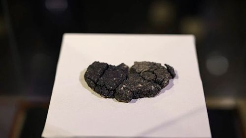 O pâine veche de 5.000 de ani a fost descoperită în Turcia / Arheolog: „A reușit în mare măsură să își păstreze forma”