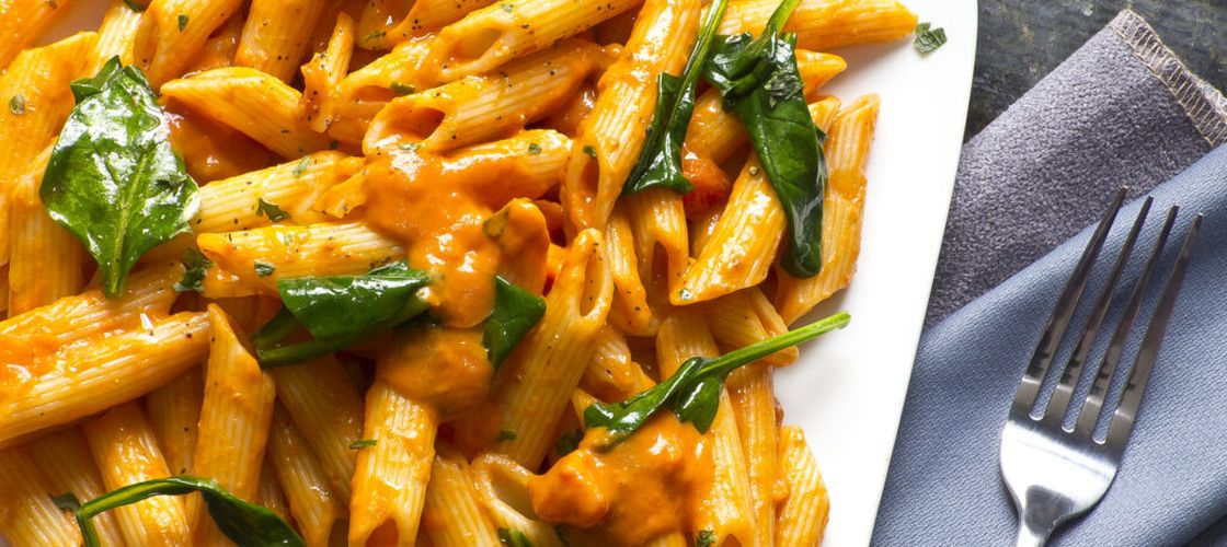 VIDEO Penne alla vodka după rețeta celebrei Ina Garten. Secretul unui sos cremos și aromat care transformă o rețetă simplă de paste