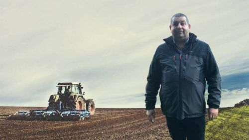 Fermierul Florin Pîrgaru susține că modificările fiscale impuse de guvern prin „Ordonanța trenuleț” i-au crescut cheltuielile salariale cu 180.000 de lei pe lună: „E foarte important să se păstreze bruma de capitalizare pe care o mai au unii fermieri”