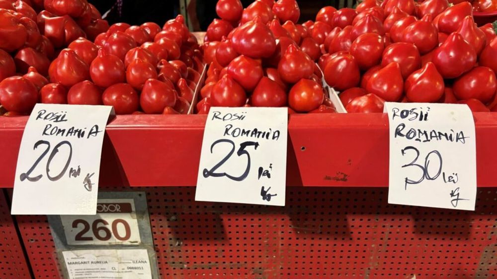 Prețurile roșiilor în Piața Obor / De ce sunt nervoși comercianții când le sunt fotografiate legumele