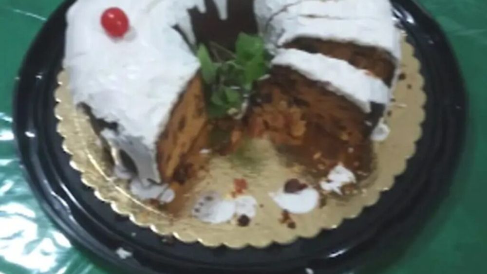 Prăjitura ucigașă / O femeie din Brazilia și-a ucis trei rude, iar pe altele trei le-a băgat în spital după ce le-a servit prăjitură cu arsenic / Femeia este acum cercetată pentru crimă triplă