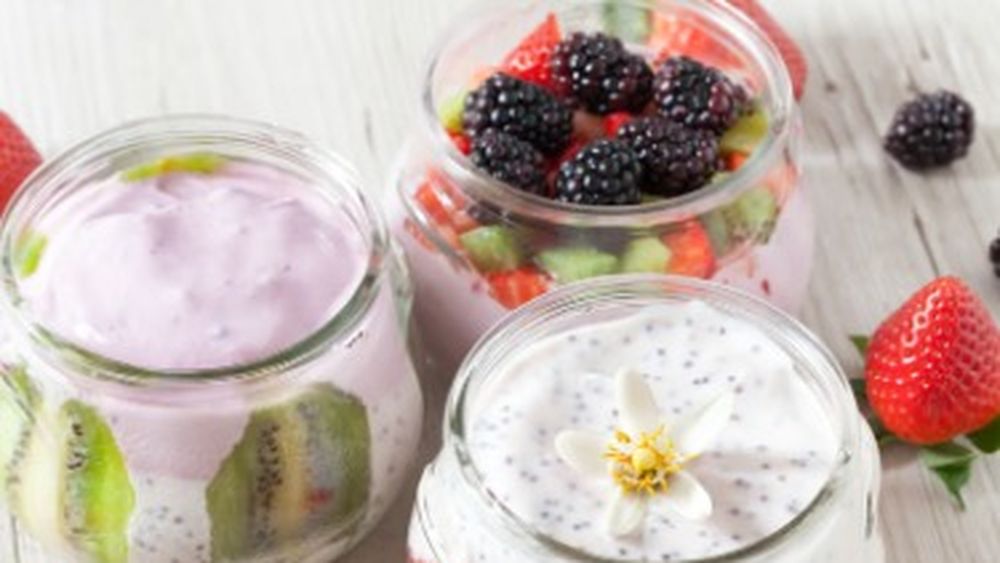 Iaurt vs. desert cu lapte, ce diferențe sunt între ele/ Multe semănă, fiind preparate cu zahăr și arome de fructe, dar compoziția nu este aceeași