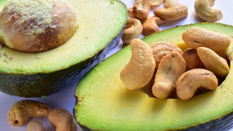 Avocado sau nuci? Ce „superaliment” susține mai bine sănătatea creierului, conform specialiștilor