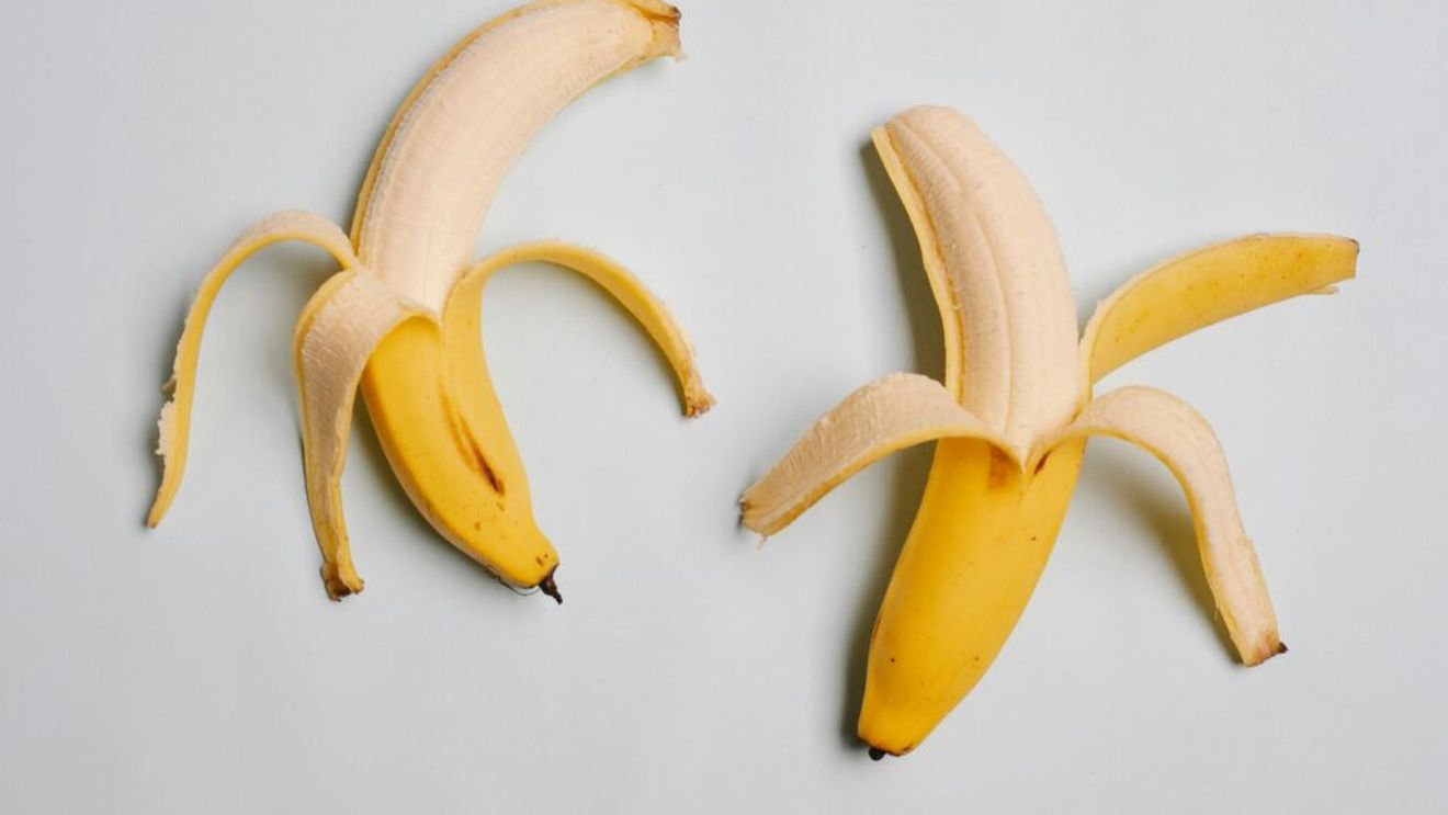 Slănină vegană din… coajă de banană/ După ce guști acest deliciu s-ar putea să nu mai privești niciodată o coajă în același mod