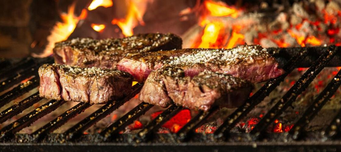 O universitate din China a lansat cursuri de trei ani de pregătire a grătarului / La final, cursanții vor primi o diplomă și vor deveni specialiști în grătar