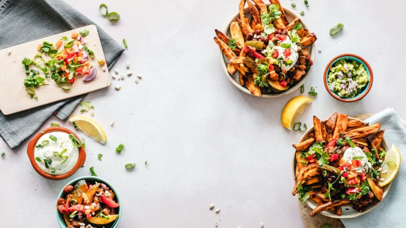 Ce să mănânci ca să transpiri mai puțin. O listă de alimente care se digeră cel mai ușor