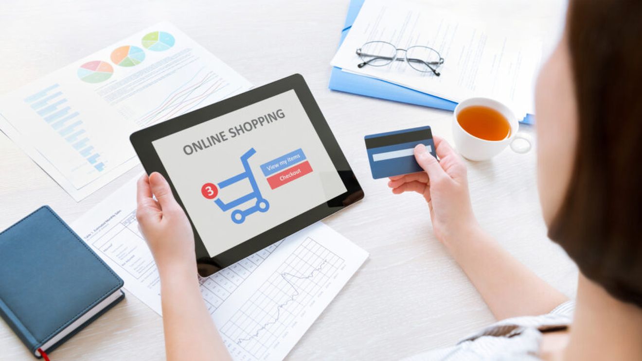 Black Friday 2025 promite noi recorduri: Asociația Română a Magazinelor Online oferă cinci sfaturi pentru cumpărături sigure și eficiente