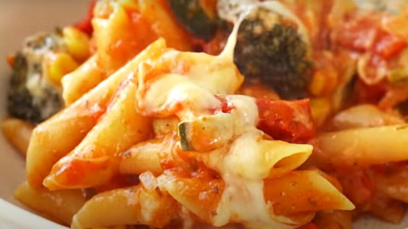Paste cu legume, o rețetă delicioasă și rapidă pentru un prânz ușor / Totul într-o singură cratiță, gata în 20 de minute