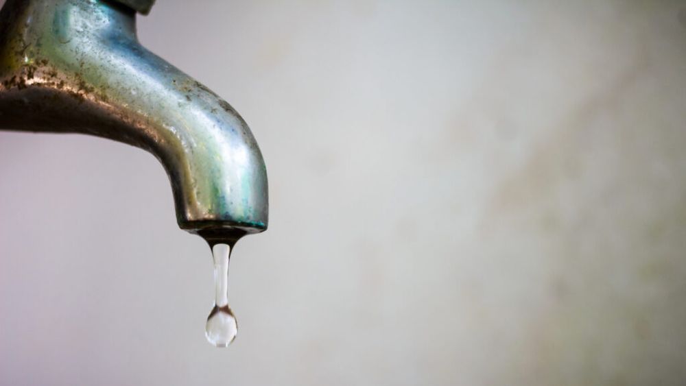 Criză de apă potabilă la Spitalul din Dumitreşti, Vrancea/ Apa din reţeaua comunală, cu valori neconforme