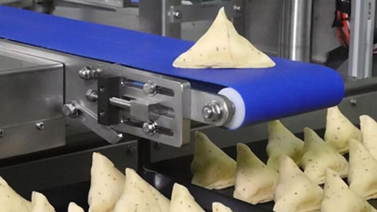 ANKO lansează prima mașină automată pentru samosa Punjabi / Este o revoluție în industria preparatelor tradiționale
