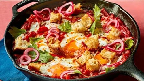 Ouă picante Bloody Mary cu crutoane de pâine/Un mic dejun pentru cei care acceptă provocarea