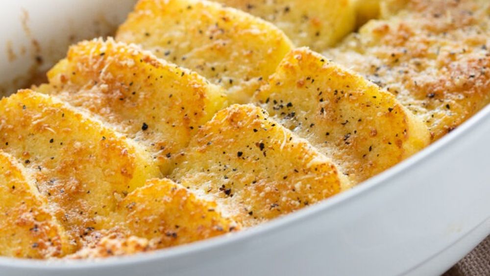 Găluștele de griș, nu doar în supă. Iată cum se pot găti găluște de griș altfel, gratinate în cuptor, cu carne sau în alte combinații