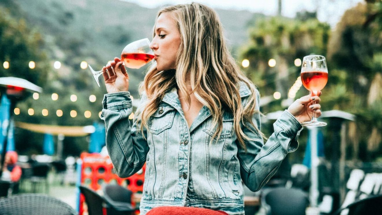 Vinul fără alcool, o noutate în industria mondială de sector, stârnește mari polemici în Italia / Un atac la tradiția milenară, o soluție pentru a elimina riscurile consumului de alcool sau lărgirea targetului comercial?
