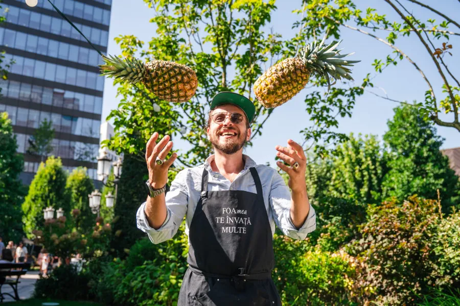 chef-foa-florin-scripca-flavours-group-horeca-romania-chef-fara-secrete-g4food-bucatarie-profesionala-catering-evenimente-untold-stradale-business-horeca-gastronomie-romaneasca-chefi-romania-viata-in-bucatarie-presiune-in-horeca-mancare-la-scara-mare-restaurante-romania-industrie-alimentara-food-business-chef-roman