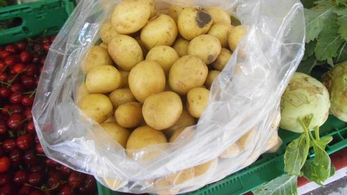 Noi beneficiari pentru Măsura 21: fermierii care produc cartofi, legume și fructe pentru industrializare; legumicultorii care cultivă în spații protejate sunt eligibili cu o suprafață de numai 300 mp