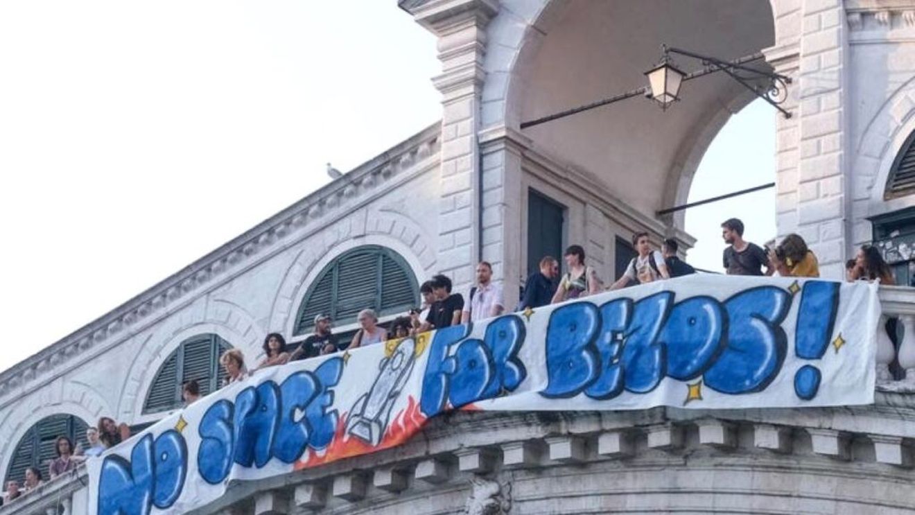 Meniul secret al nunții lui Jeff Bezos, programată la acest sfârșit de săptămână la Veneția. Detaliile sunt încă un mister dar valoarea meniului este de circa 1000 dolari de persoană