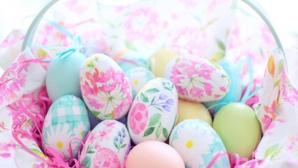 ANALIZĂ LA RAFT | Vopsea, stickere și sidef: Ce opțiuni sunt în magazine pentru colorarea ouălor de Paște