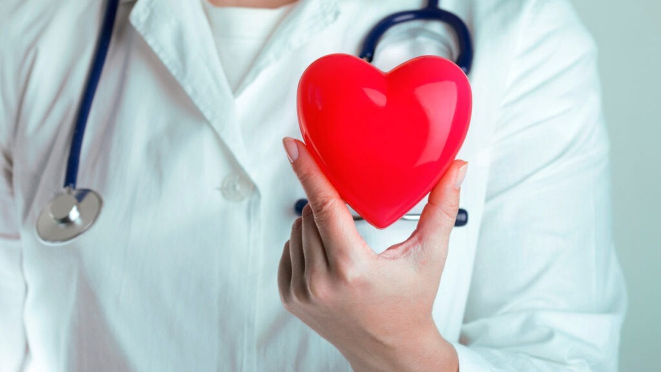 5 cardiologi de top împărtășesc exact ce mănâncă și beau într-o zi. Alegerile unora, precum cafeaua la ore târzii, surprind