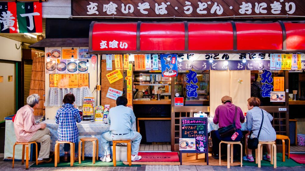 Sushi și ramen sunt pentru turiști / Ce mănâncă, de fapt, japonezii acasă și la restaurant
