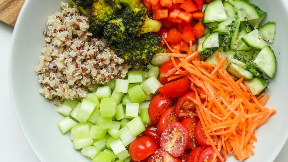 Nu te lăsa păcălit de dietele la modă / Cum recunoști dietele la modă și care sunt cele trei elemente cheie care te ajută, cu adevărat, să slăbești