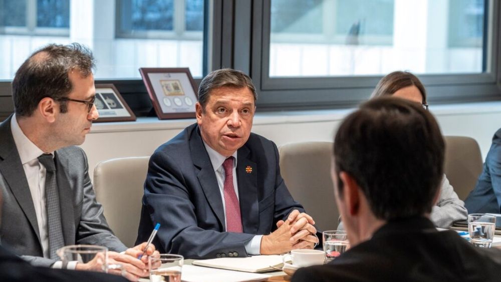 Reforma PAC, criticată dur de ministrul spaniol al Agriculturii: „Politica Agricolă Comună a dispărut odată cu această propunere”