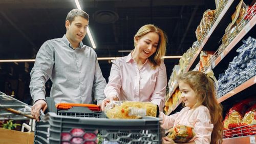 Cercetările sugerează că mâncărurile ultraprocesate îți pot afecta serios sănătatea / Iată cum le identifici și eviți / Exemple de alimente ultraprocesate