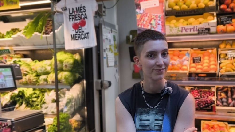 VIDEO | Ce fructe sunt cele mai căutate într-o piață din Barcelona? Marina Larregola (influencer cu business de fructe): „Produsele exotice întotdeauna sunt mai interesante decât cele naționale. Și fructele de sezon sunt supercăutate”