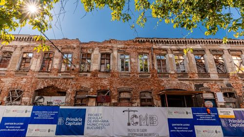 GALERIE FOTO | Hanul Solacolu, locul unde a funcționat prima fabrică de paste făinoase din București, urmează să fie restaurat / Primăria Capitalei anunță finalizarea lucrărilor de punere în siguranță