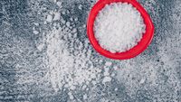 Nitritul de sodiu apare în tot mai multe decese prin sinucidere / Cercetătorii cer limitarea accesului la această substanță