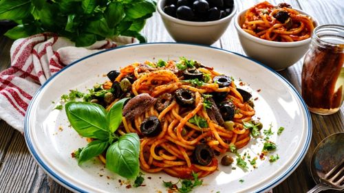 Paste cu anșoa și ton, rețeta cu care nu dai greș / Este o cină perfectă, incredibil de gustoasă și ușor de preparat