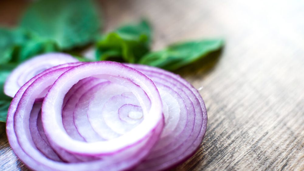 ABC în bucătărie | Cum să congelezi ceapa astfel încât să o poți păstra până la 10 luni / Metoda simplă care te ajută să reduci risipa alimentară