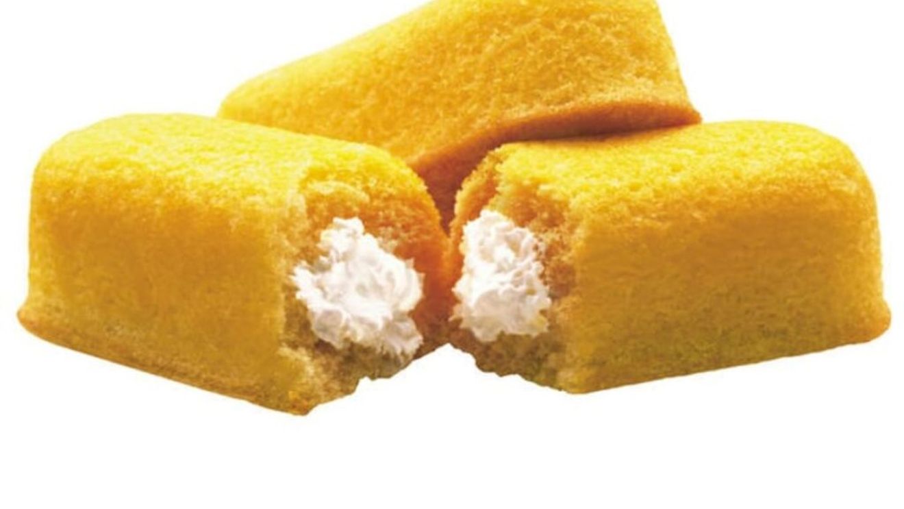 Prăjitura Twinkie (pandișpan cu cremă de vanilie), sărbătorită în Statele Unite / Numele ar fi fost inspirat de o reclamă la pantofi, „Twinkle Toe Shoes”
